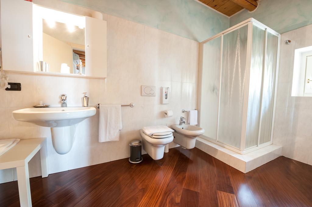 Villa Pace Pozzolengo Pokoj fotografie
